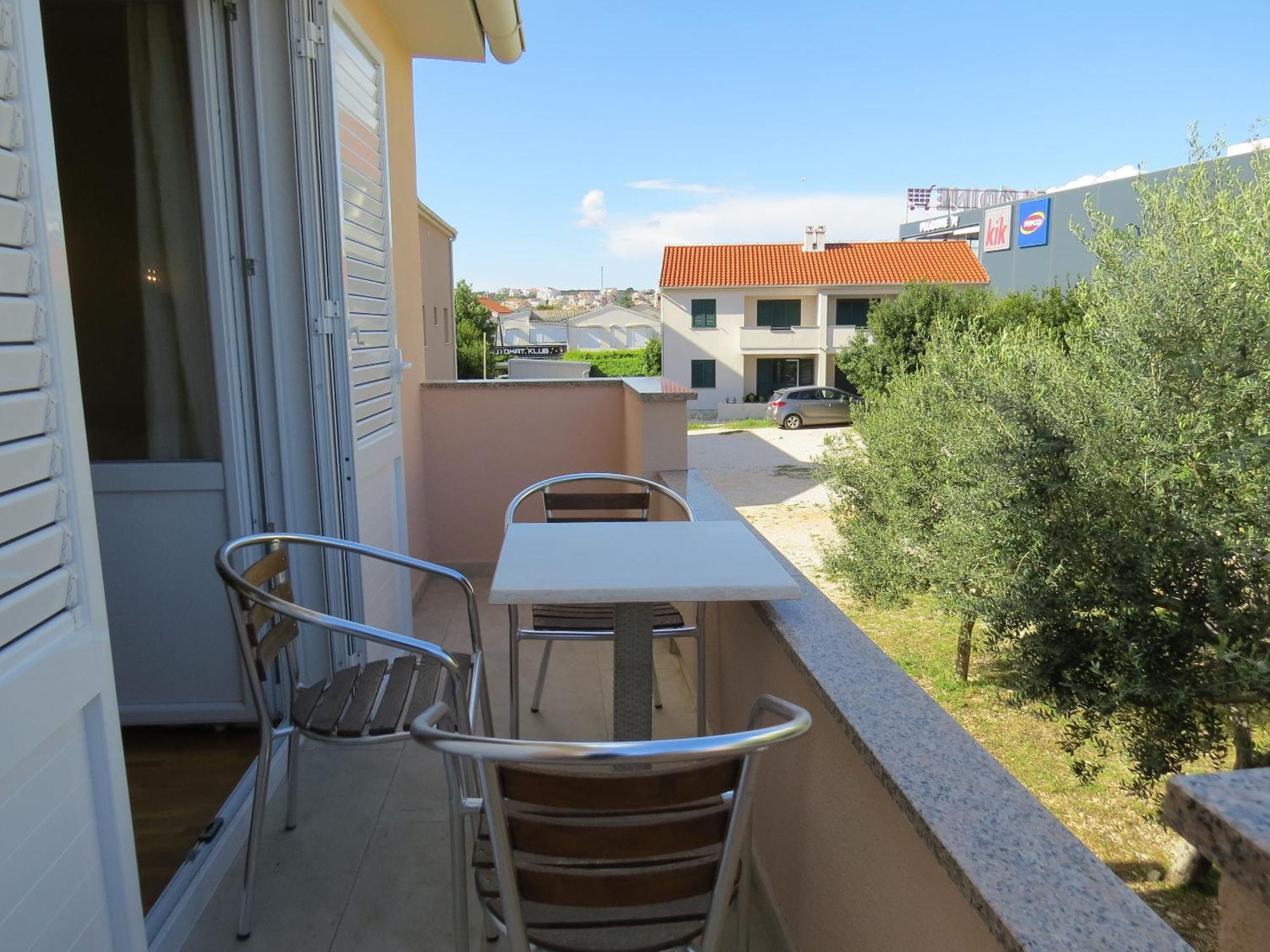Apartment And Rooms Amenka نوفاليا المظهر الخارجي الصورة