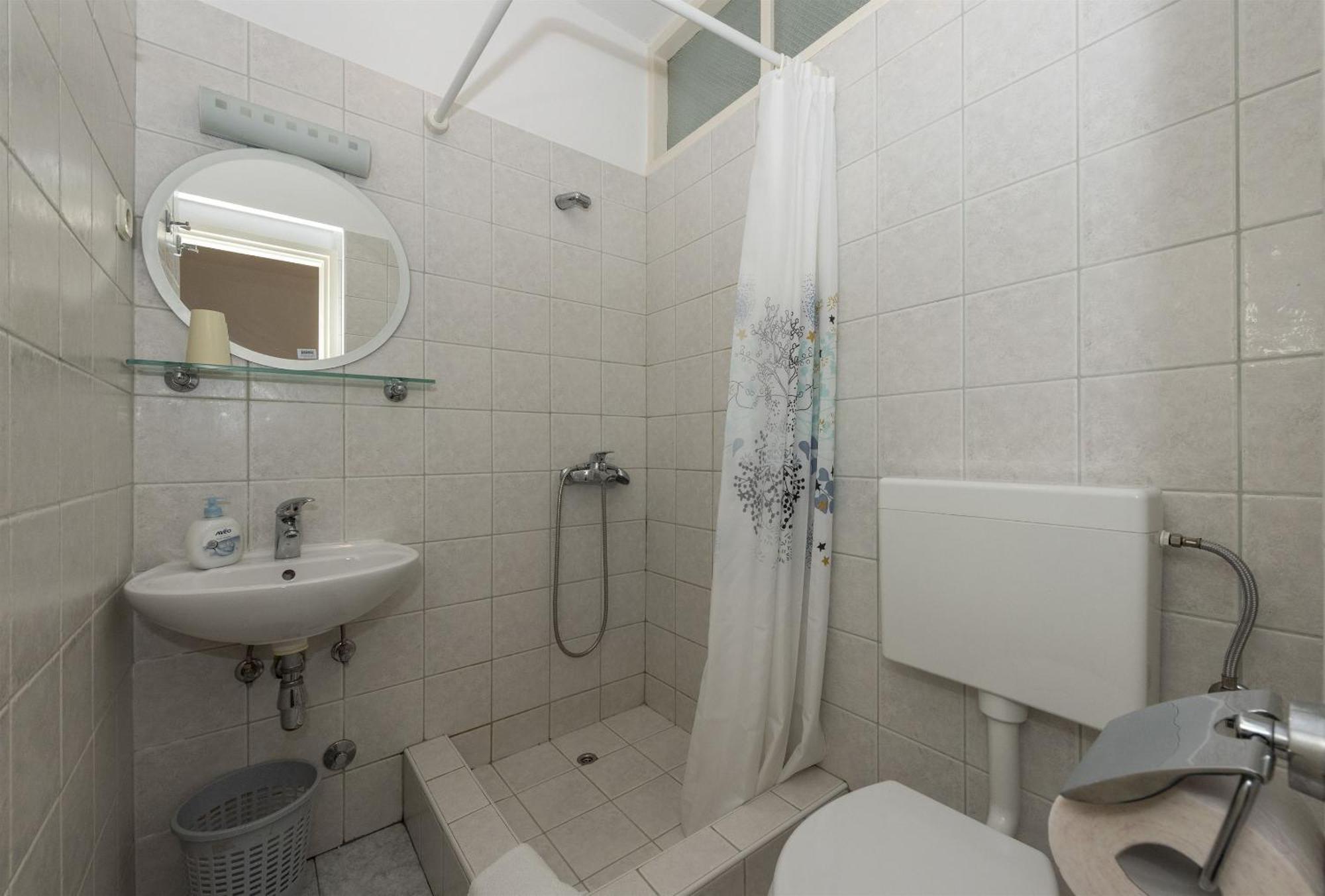 Apartment And Rooms Amenka نوفاليا المظهر الخارجي الصورة