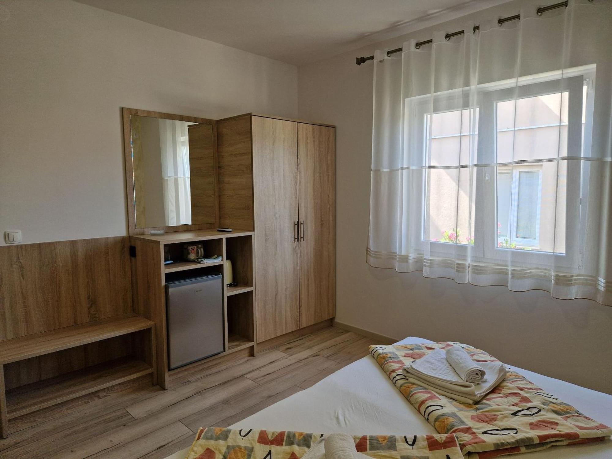 Apartment And Rooms Amenka نوفاليا المظهر الخارجي الصورة