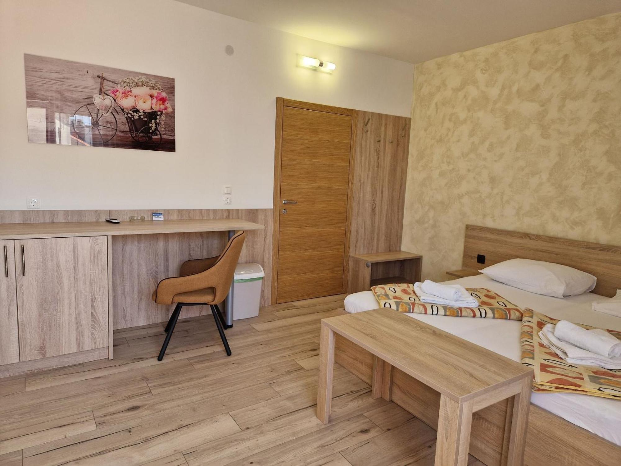 Apartment And Rooms Amenka نوفاليا المظهر الخارجي الصورة