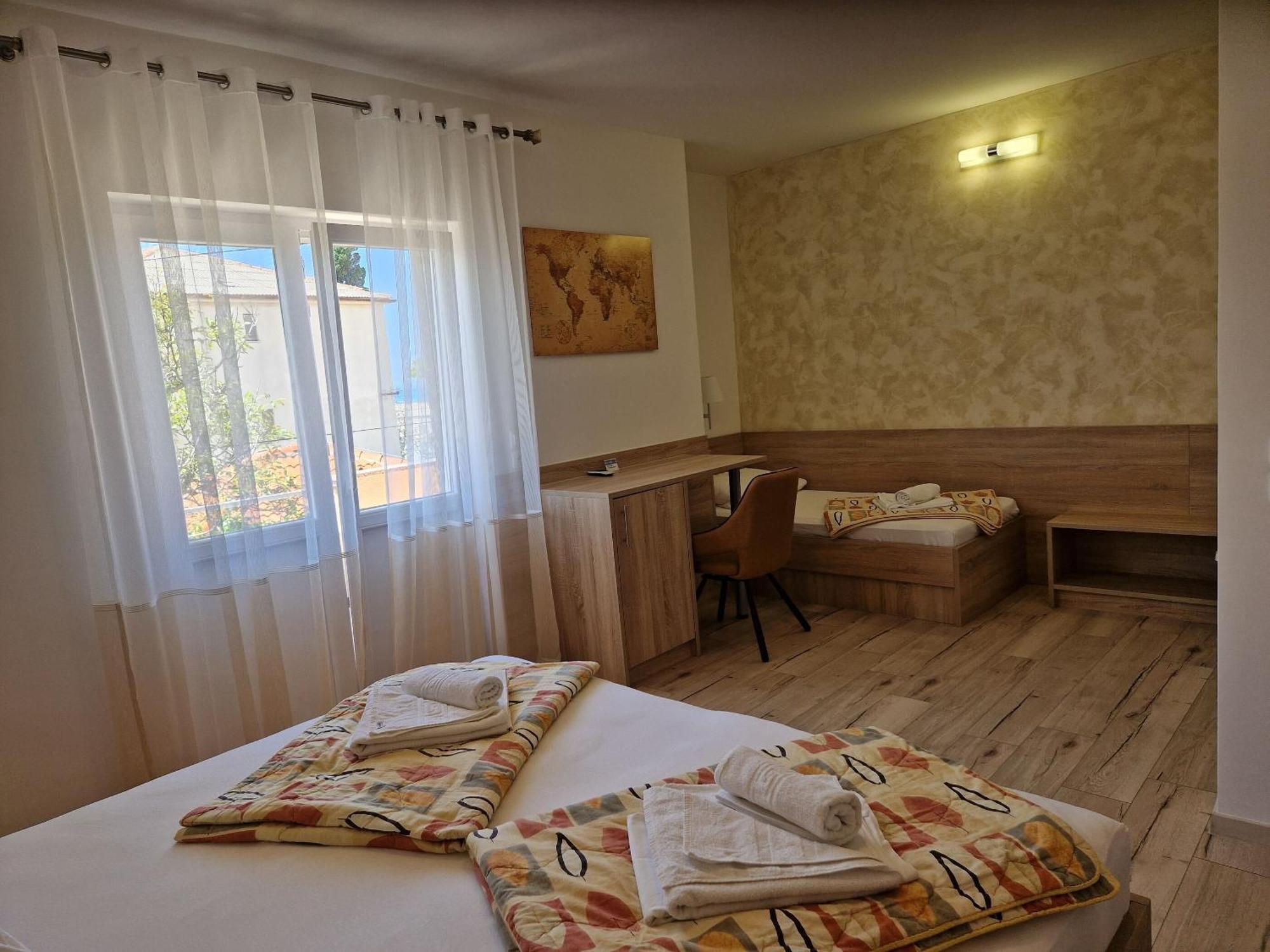 Apartment And Rooms Amenka نوفاليا المظهر الخارجي الصورة