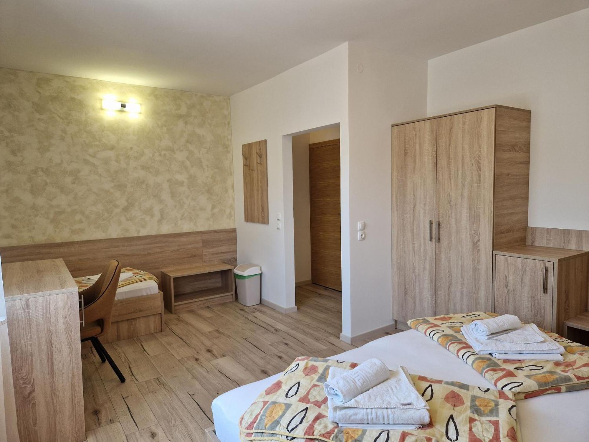Apartment And Rooms Amenka نوفاليا المظهر الخارجي الصورة