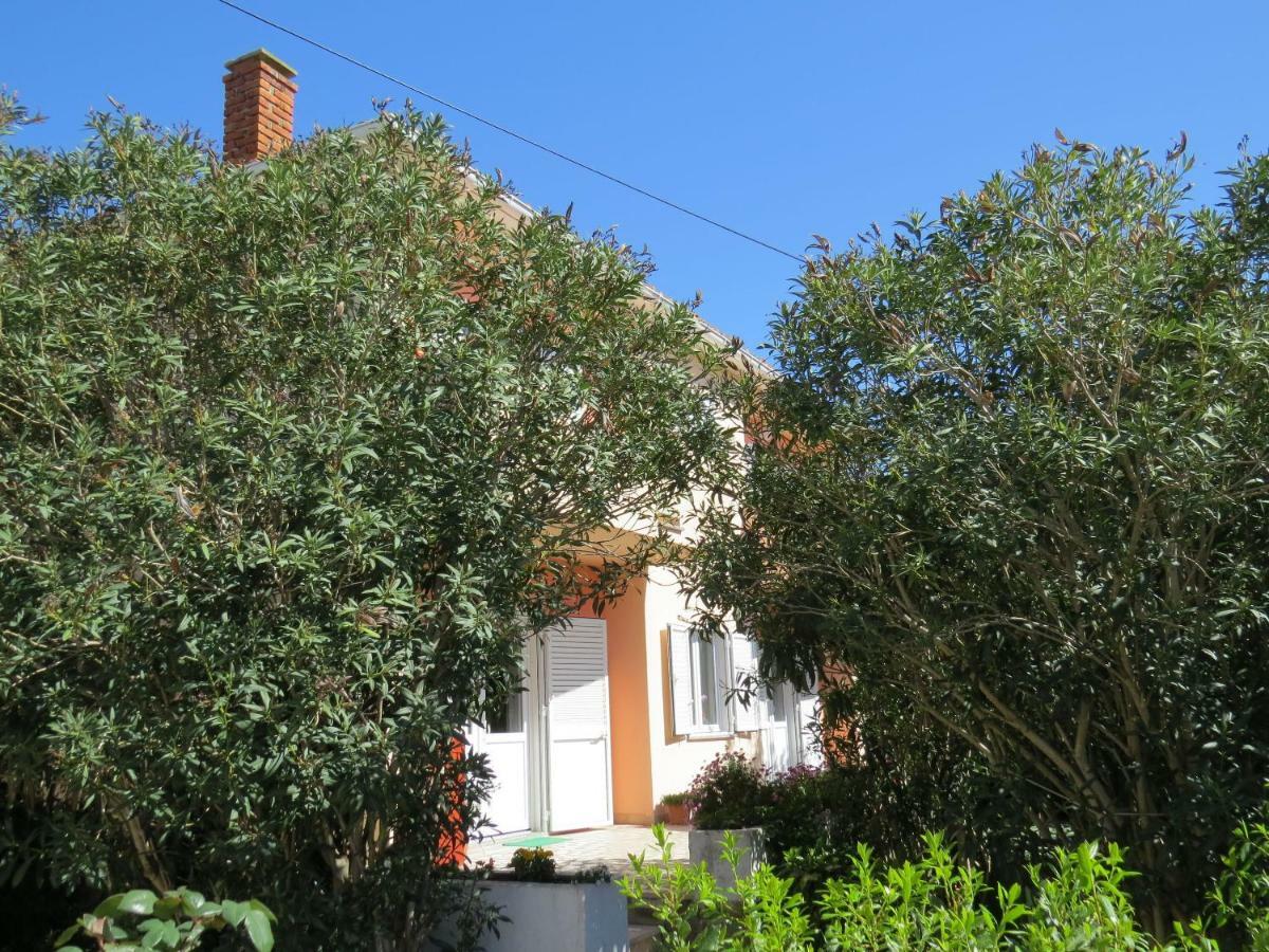 Apartment And Rooms Amenka نوفاليا المظهر الخارجي الصورة